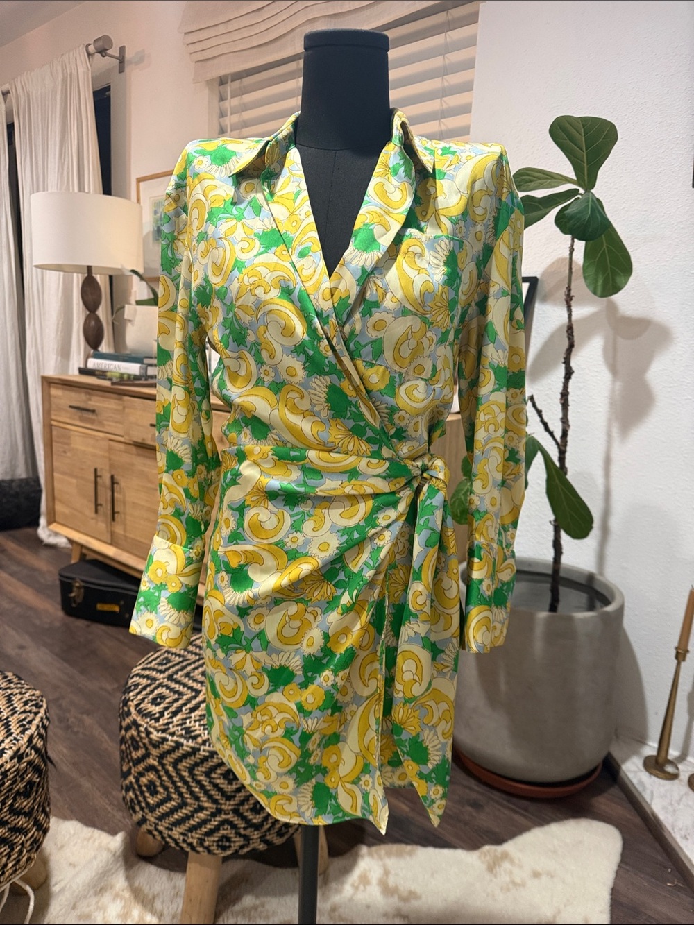 70s inspired Floral Wrap Mini Dress with Notched Collar